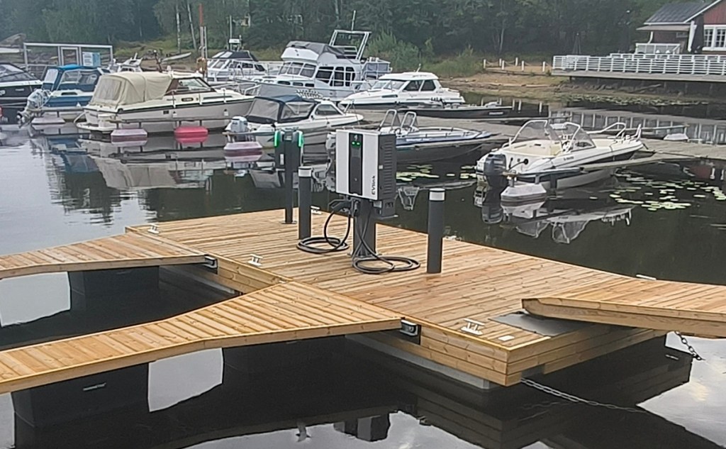 Laddnätverk för elbåtar öppnar i&nbsp;Finland